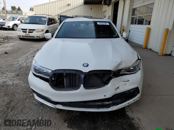 2018 BMW 7 Series ALPINA B7 xDrive with VIN WBA7F2C57JG424443, listed as a Copart auction lot 70809304 with 86,182 mi miles and Non Repairable. Bid and sale history available at carsss.com. Image 5.