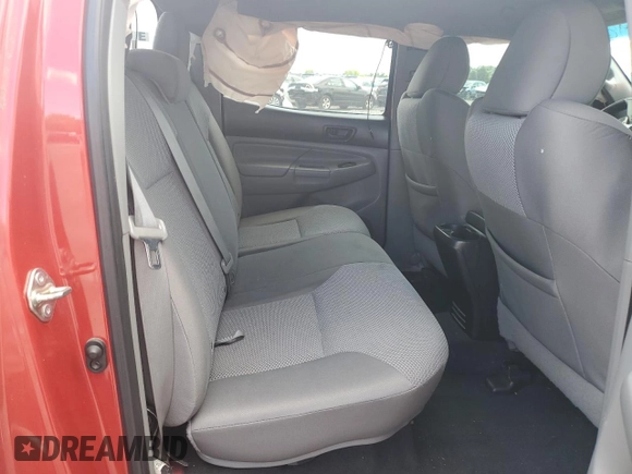 2015 Toyota Tacoma with VIN 3TMLU4EN9FM165421, listed as a Copart auction lot 58547985 with 136,372 mi miles and Salvage title. Bid and sale history available at DreamBid. Image 10.