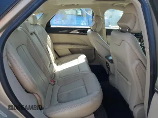 2017 Lincoln MKZ Hybrid Reserve z VIN 3LN6L5MU7HR609878, wystawiony jako Copart lot #55265635 z przebiegiem 81 431 mil mil oraz Szkoda całkowita • Salvage title. Historia ofert i sprzedaży dostępna na DreamBid. Obrazek 10.
