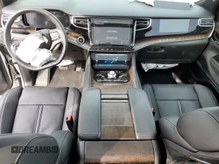 2023 Jeep Grand Wagoneer z VIN 1C4SJVEJ4PS550269, wystawiony jako Copart lot #52693175 z przebiegiem 9 915 mil mil oraz Szkoda całkowita • Salvage title. Historia ofert i sprzedaży dostępna na DreamBid. Obrazek 8.