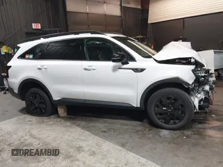 2022 Kia Sorento X-Line S z VIN 5XYRLDLC9NG118254, wystawiony jako IAAI lot #42109168 z przebiegiem 28 547 mil mil oraz . Historia ofert i sprzedaży dostępna na DreamBid. Obrazek 14.