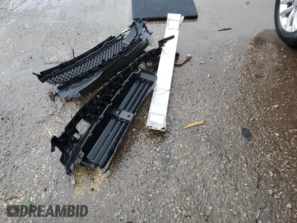 2019 Jeep Cherokee Latitude with VIN 1C4PJLCB9KD145947, listed as a Copart auction lot 59476315 with Not provided miles and Salvage title. Bid and sale history available at DreamBid. Image 12.