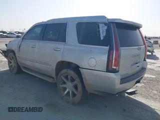 2016 Cadillac Escalade Luxury Collection z VIN 1GYS4BKJ7GR315425, wystawiony jako IAAI lot #41835277 z przebiegiem 176 753 mil mil oraz . Historia ofert i sprzedaży dostępna na DreamBid. Obrazek 3.