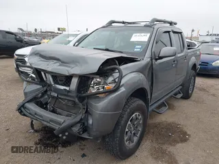 2017 Nissan Frontier SV z VIN 1N6DD0EV2HN745516, wystawiony jako IAAI lot #41231291 z przebiegiem 70 326 mil mil oraz . Historia ofert i sprzedaży dostępna na DreamBid. Obrazek 18.