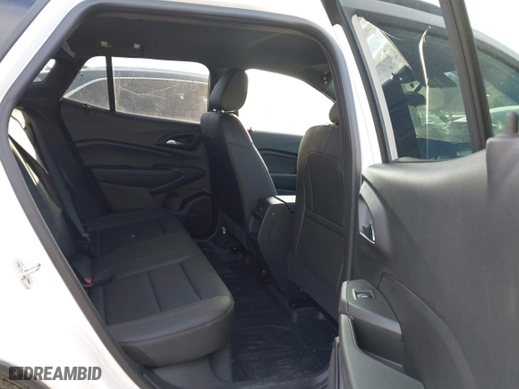 2025 Chevrolet Trax 2RS with VIN KL77LJEPXSC022734, listed as a IAAI auction lot 41373866 with 3,820 mi miles. Bid and sale history available at carsss.com. Image 8.