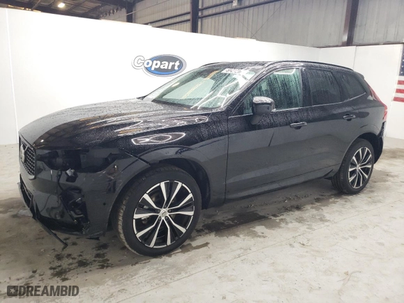 2024 Volvo XC60 Plus Dark Theme with VIN YV4L12RL7R1776665, listed as a Copart auction lot 51240475 with 39,123 mi miles and Clean Title. Bid and sale history available at carsss.com. Image 1.