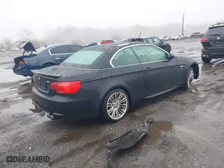 2011 BMW M3 with VIN WBSDX9C56BE784093, listed as a IAAI auction lot 41564377 with 1 mi miles. Bid and sale history available at carsss.com. Image 4.