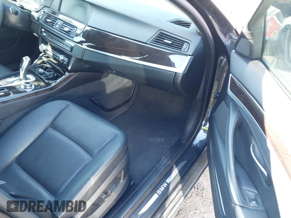 2013 BMW 5 Series 528i xDrive with VIN WBAXH5C53DD114193, listed as a IAAI auction lot 41732678 with 185,863 mi miles. Bid and sale history available at carsss.com. Image 5.