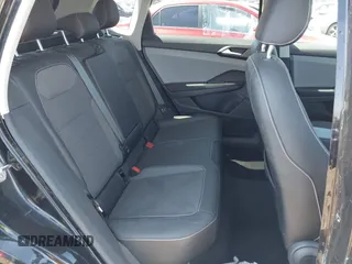 2022 Volkswagen Taos SE z VIN 3VVRX7B2XNM040120, wystawiony jako IAAI lot #41858923 z przebiegiem 35 341 mil mil oraz . Historia ofert i sprzedaży dostępna na DreamBid. Obrazek 8.
