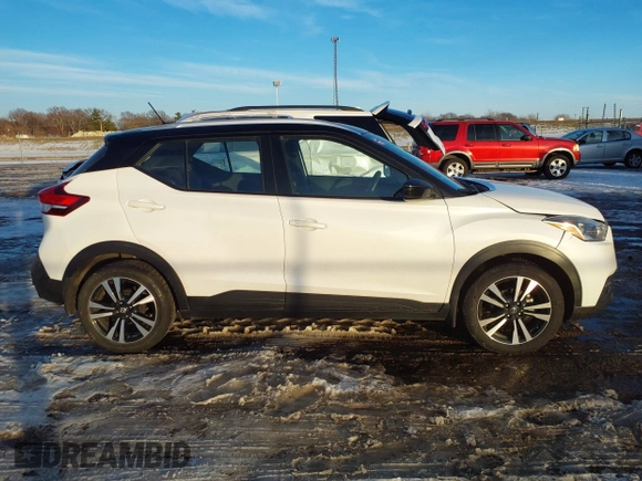 2018 Nissan Kicks S with VIN 3N1CP5CU0JL541030, listed as a IAAI auction lot 41365920 with 38,630 mi miles. Bid and sale history available at carsss.com. Image 13.