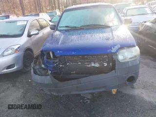 2006 Ford Escape XLT с VIN 1FMYU031X6KD04473, выставлен на аукционе IAAI как лот 41763133 с пробегом 259 925 миль миль и . История ставок и продаж доступна на DreamBid. Изображение 6.