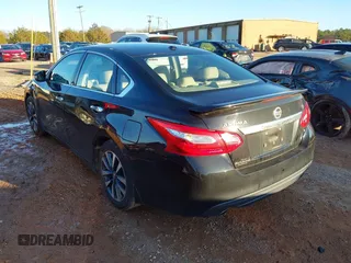 2016 Nissan Altima SR with VIN 1N4AL3AP7GC155622, listed as a IAAI auction lot 41202784 with 95,424 mi miles and . Bid and sale history available at carsss.com. Image 3.