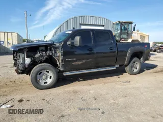 2012 GMC Sierra 2500HD SLT z VIN 1GT121E86CF127436, wystawiony jako Copart lot #72976534 z przebiegiem 246 959 mil mil oraz Szkoda całkowita • Salvage title. Historia ofert i sprzedaży dostępna na DreamBid. Obrazek 1.