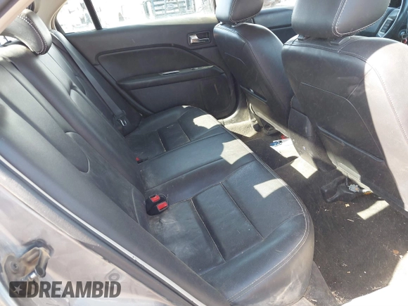 2011 Ford Fusion SEL with VIN 3FAHP0JAXBR211432, listed as a IAAI auction lot 41692412 with 195,623 mi miles. Bid and sale history available at carsss.com. Image 8.