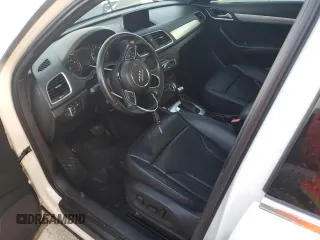 2015 Audi Q3 Premium Plus z VIN WA1BFCFS7FR002537, wystawiony jako Copart lot #77711754 z przebiegiem 78 024 mil mil oraz Szkoda całkowita • Salvage title. Historia ofert i sprzedaży dostępna na DreamBid. Obrazek 7.