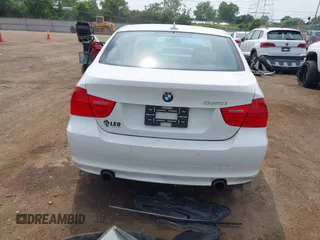 2011 BMW 3 Series 335i xDrive z VIN WBAPL5C55BA920128, wystawiony jako IAAI lot #42473523 z przebiegiem 96 481 mil mil oraz . Historia ofert i sprzedaży dostępna na DreamBid. Obrazek 17.