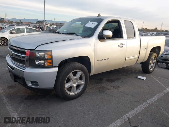 2010 Chevrolet Silverado 1500 LS with VIN 1GCSCREA5AZ217854, listed as a IAAI auction lot 41375606 with 94,776 mi miles. Bid and sale history available at carsss.com. Image 2.