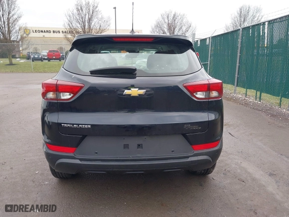 2021 Chevrolet TrailBlazer LS with VIN KL79MMS2XMB100177, listed as a IAAI auction lot 41032268 with 38,694 mi miles. Bid and sale history available at carsss.com. Image 16.