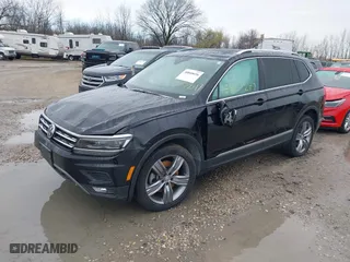2019 Volkswagen Tiguan SEL Premium with VIN 3VV4B7AXXKM053709, listed as a IAAI auction lot 40840656 with 60,970 mi miles. Bid and sale history available at carsss.com. Image 18.