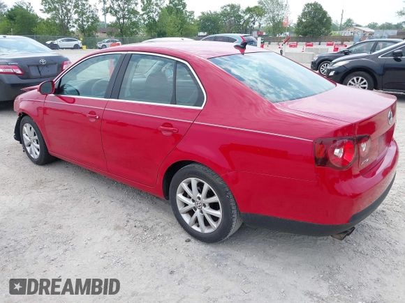 2010 Volkswagen Jetta Limited Edition с VIN 3VWRX7AJ2AM030065, выставлен на аукционе IAAI как лот 42486185 с пробегом 114 160 миль миль и . История ставок и продаж доступна на DreamBid. Изображение 3.