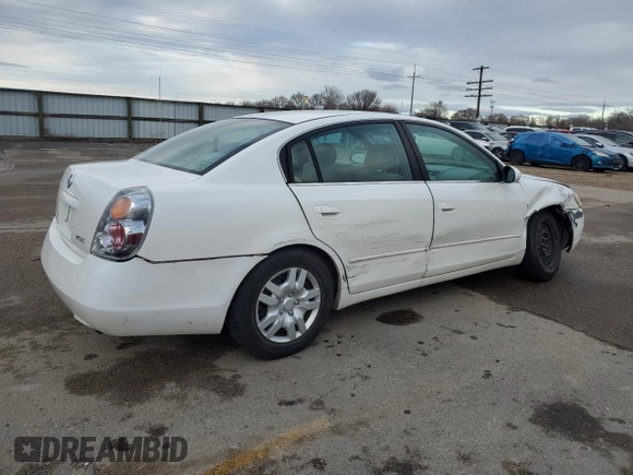 2004 Nissan Altima S with VIN 1N4AL11D14C124940, listed as a Copart auction lot 49412805 with 208,058 mi miles and Salvage Title. Bid and sale history available at carsss.com. Image 3.