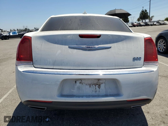 2019 Chrysler 300 Touring z VIN 2C3CCAAG6KH590956, wystawiony jako Copart lot #64140745 z przebiegiem 85 145 mil mil oraz Szkoda całkowita • Salvage title. Historia ofert i sprzedaży dostępna na DreamBid. Obrazek 6.