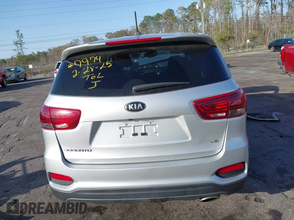 2020 Kia Sorento LX V6 with VIN 5XYPG4A55LG635273, listed as a IAAI auction lot 41739010 with 91,382 mi miles. Bid and sale history available at carsss.com. Image 17.