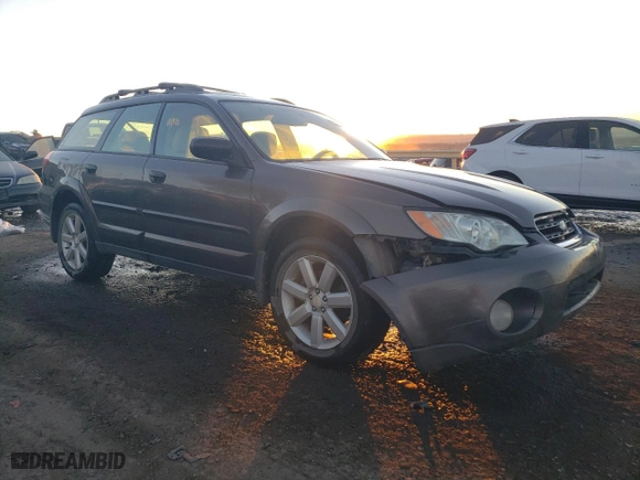 2008 Subaru Outback (Natl) i with VIN 4S4BP61C887323596, listed as a Copart auction lot 82157904 with 201,382 mi miles and Salvage Title. Bid and sale history available at carsss.com. Image 4.