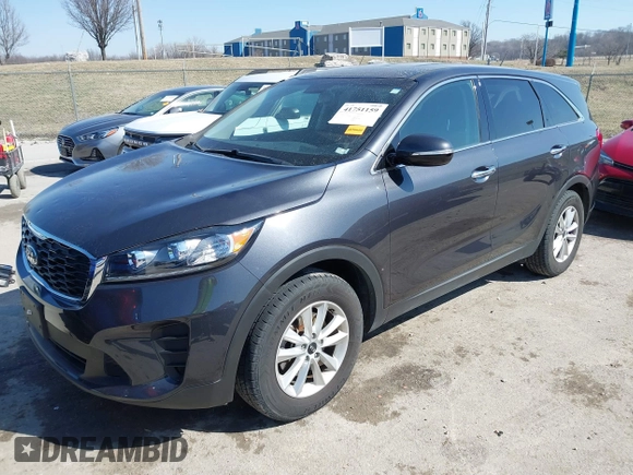 2019 Kia Sorento LX with VIN 5XYPG4A31KG547303, listed as a IAAI auction lot 41751159 with 65,468 mi miles. Bid and sale history available at carsss.com. Image 2.