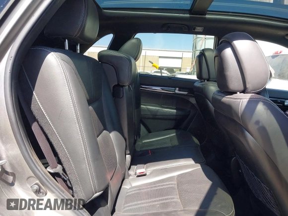 2015 Kia Sorento SX with VIN 5XYKWDA74FG591902, listed as a IAAI auction lot 41856991 with 128,471 mi miles. Bid and sale history available at carsss.com. Image 8.