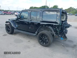 2022 Jeep Wrangler Unlimited Sahara with VIN 1C4JJXP60NW153776, listed as a IAAI auction lot 42108916 with 39,123 mi miles and . Bid and sale history available at DreamBid. Image 3.