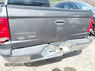 2006 Dodge Dakota SLT with VIN 1D7HW48N96S689743, listed as a IAAI auction lot 41772735 with 258,532 mi miles. Bid and sale history available at carsss.com. Image 6.