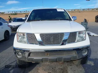 2007 Nissan Frontier SE z VIN 1N6AD06U67C417356, wystawiony jako IAAI lot #41157828 z przebiegiem 101 937 mil mil oraz . Historia ofert i sprzedaży dostępna na DreamBid. Obrazek 13.