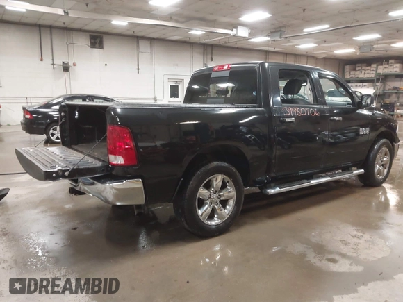 2018 Ram 1500 Big Horn with VIN 1C6RR7LG0JS352281, listed as a IAAI auction lot 39980706 with 56,822 mi miles. Bid and sale history available at carsss.com. Image 4.