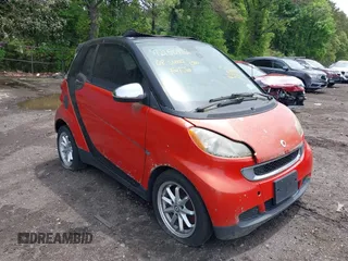 2008 Smart fortwo Passion z VIN WMEEK31X18K153484, wystawiony jako IAAI lot #42150952 z przebiegiem 90 399 mil mil oraz . Historia ofert i sprzedaży dostępna na DreamBid. Obrazek 1.