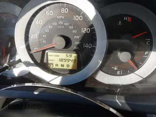 2006 Toyota RAV4 with VIN JTMZK33VX66001821, listed as a IAAI auction lot 41337881 with 189,949 mi miles. Bid and sale history available at carsss.com. Image 15.