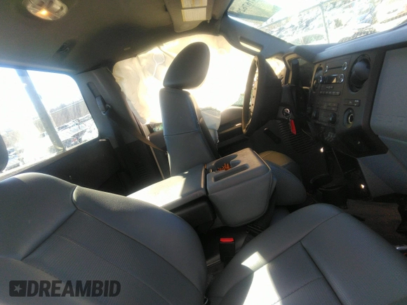 2016 Ford Super Duty F-250 SRW XL with VIN 1FDBF2A63GED32223, listed as a IAAI auction lot 41676297 with 160,239 mi miles. Bid and sale history available at carsss.com. Image 5.