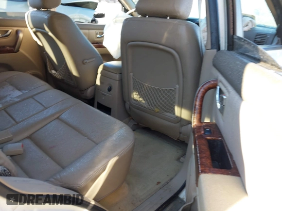 2005 Kia Sorento LX with VIN KNDJD733855444289, listed as a IAAI auction lot 41001977 with 193,973 mi miles. Bid and sale history available at carsss.com. Image 8.