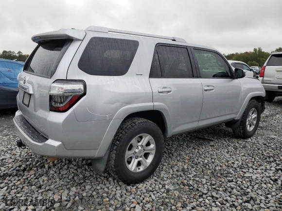 2017 Toyota 4Runner SR5 with VIN JTEZU5JR4H5162147, listed as a Copart auction lot 79266064 with 121,766 mi miles and Salvage Title. Bid and sale history available at carsss.com. Image 3.