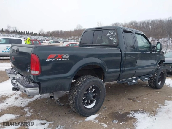 2006 Ford Super Duty F-250 XL with VIN 1FTSX21Y06EA43706, listed as a IAAI auction lot 41393983 with 133,476 mi miles. Bid and sale history available at carsss.com. Image 13.