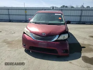 2012 Toyota Sienna XLE AAS z VIN 5TDYK3DC4CS242651, wystawiony jako Copart lot #53980615 z przebiegiem 170 805 mil mil oraz Szkoda całkowita • Salvage title. Historia ofert i sprzedaży dostępna na DreamBid. Obrazek 10.