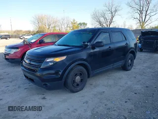 2013 Ford Police Interceptor Utility z VIN 1FM5K8AR6DGB35083, wystawiony jako IAAI lot #42049075 z przebiegiem 188 856 mil mil oraz . Historia ofert i sprzedaży dostępna na DreamBid. Obrazek 17.