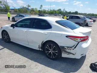 2019 Toyota Camry LE z VIN 4T1B11HK8KU226604, wystawiony jako IAAI lot #42219440 z przebiegiem 53 415 mil mil oraz . Historia ofert i sprzedaży dostępna na DreamBid. Obrazek 3.