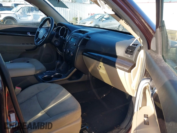 2013 Kia Sorento LX with VIN 5XYKTCA6XDG359148, listed as a IAAI auction lot 41385260 with 112,912 mi miles. Bid and sale history available at carsss.com. Image 5.