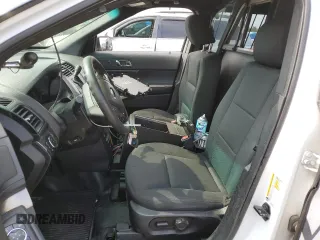 2016 Ford Utility Police Interceptor with VIN 1FM5K8ARXGGC26877, listed as a Copart auction lot 64150904 with 215,019 mi miles and Salvage Title. Bid and sale history available at carsss.com. Image 7.
