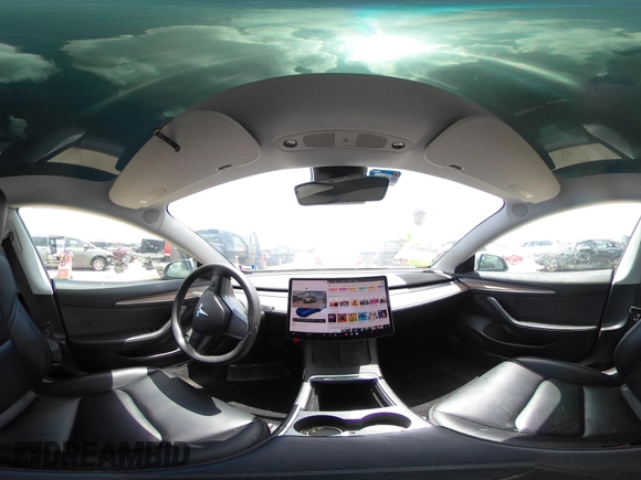 2021 Tesla Model 3 Standard Range Plus z VIN 5YJ3E1EAXMF098855, wystawiony jako IAAI lot #42226127 z przebiegiem 34 351 mil mil oraz . Historia ofert i sprzedaży dostępna na DreamBid. Obrazek 18.