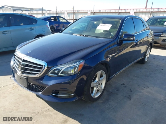2014 Mercedes-Benz E-Class E 350 Luxury with VIN WDDHF8JBXEB068470, listed as a IAAI auction lot 40914692 with 96,308 mi miles. Bid and sale history available at carsss.com. Image 19.