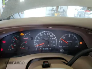 1998 Ford Expedition XLT with VIN 1FMRU17L6WLB43586, listed as a Copart auction lot 64261125 with 172,564 mi miles and Salvage title. Bid and sale history available at DreamBid. Image 9.