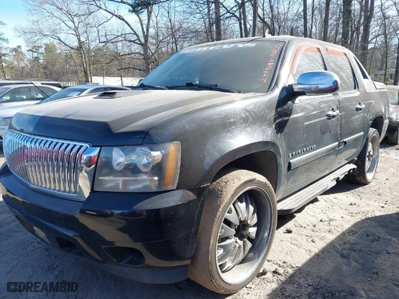2008 Chevrolet Avalanche LTZ with VIN 3GNEC12J78G240914, listed as a IAAI auction lot 41778672 with 196,734 mi miles. Bid and sale history available at carsss.com. Image 2.