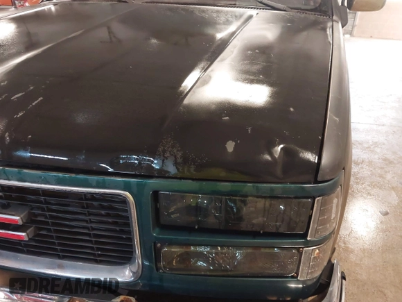 1990 Chevrolet Silverado 1500 with VIN 1GCDK14K4LE116743, listed as a IAAI auction lot 41957439 with 236,210 mi miles and . Bid and sale history available at DreamBid. Image 6.